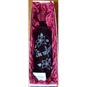 D&aacute;rkov&eacute; v&iacute;no s kam&iacute;nkami Swarovski