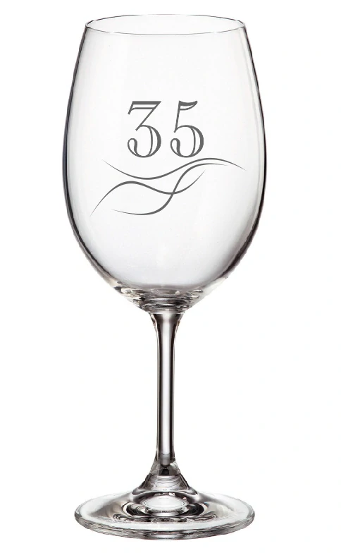 Pískovaná sklenička s číslem 35 a kamínkami Swarovski